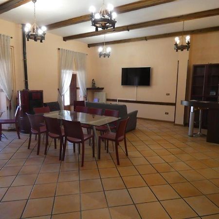Dimora Fresilia Casa Vacanze Opi Ngoại thất bức ảnh