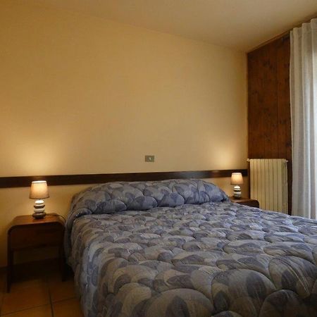Dimora Fresilia Casa Vacanze Opi Ngoại thất bức ảnh