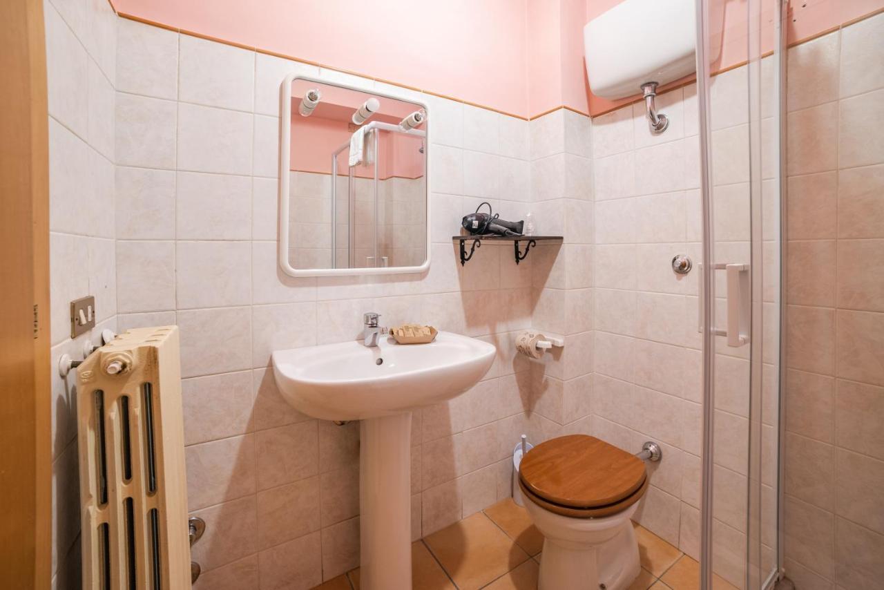 Dimora Fresilia Casa Vacanze Opi Ngoại thất bức ảnh