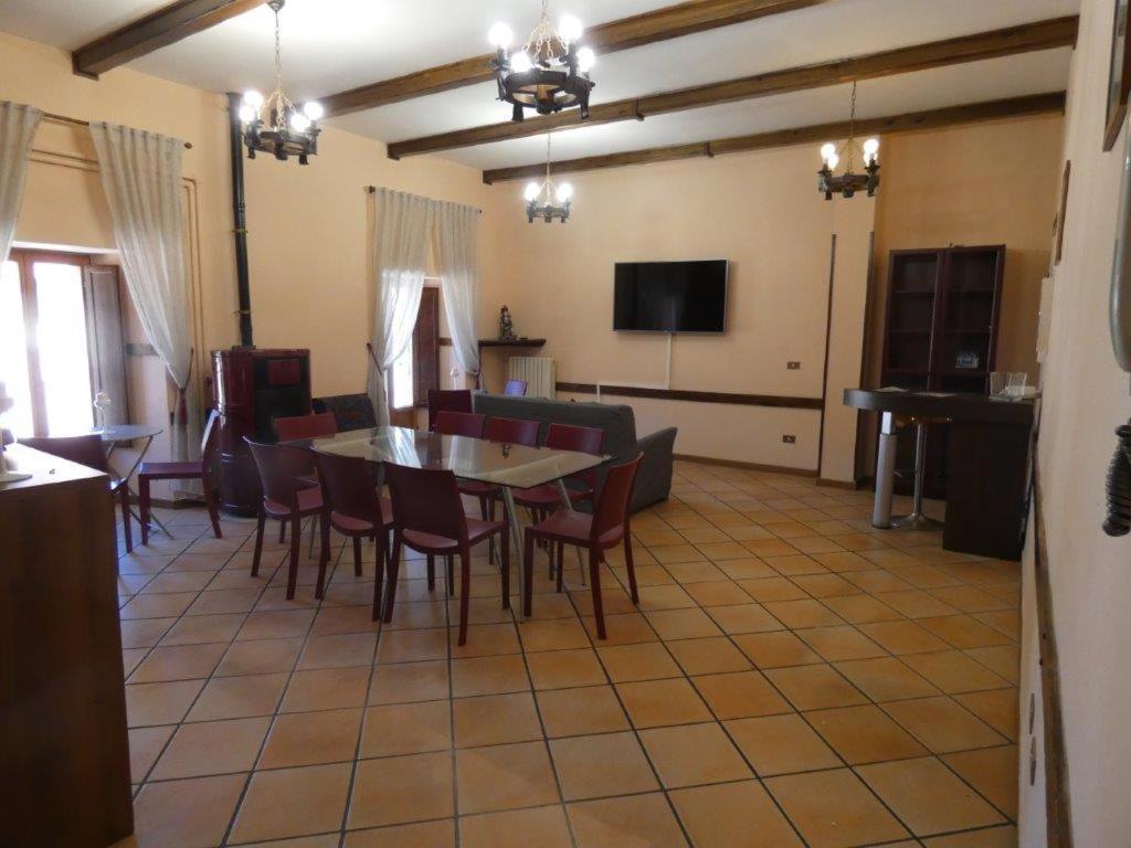 Dimora Fresilia Casa Vacanze Opi Ngoại thất bức ảnh